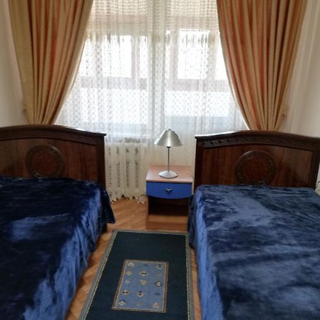3Br Chorsu Apartamento Tashkent Exterior foto