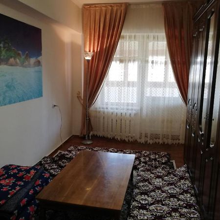3Br Chorsu Apartamento Tashkent Exterior foto